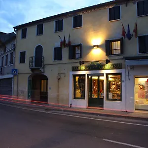 Отель Campana