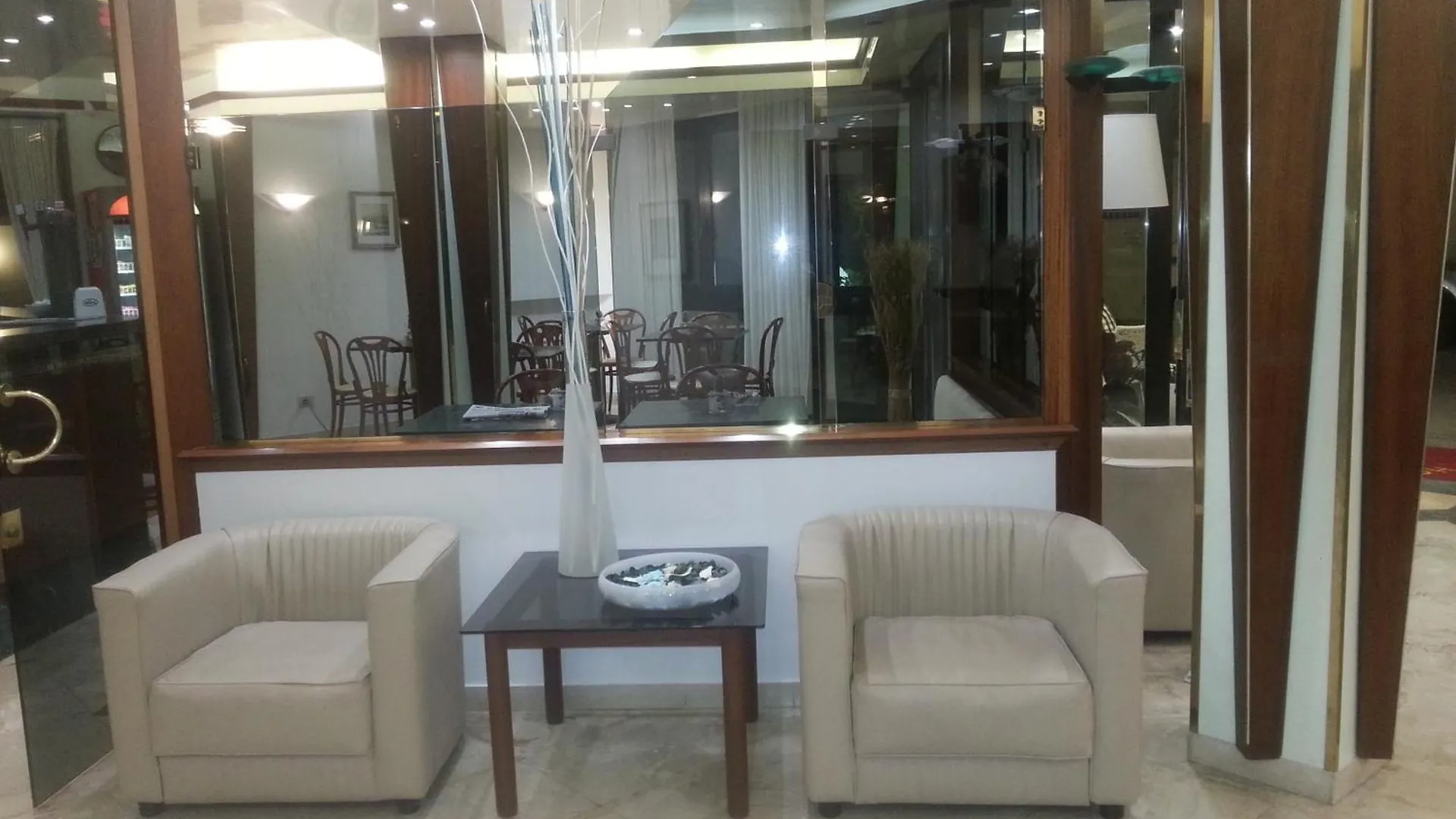 Hotel Europeo Соттомарина