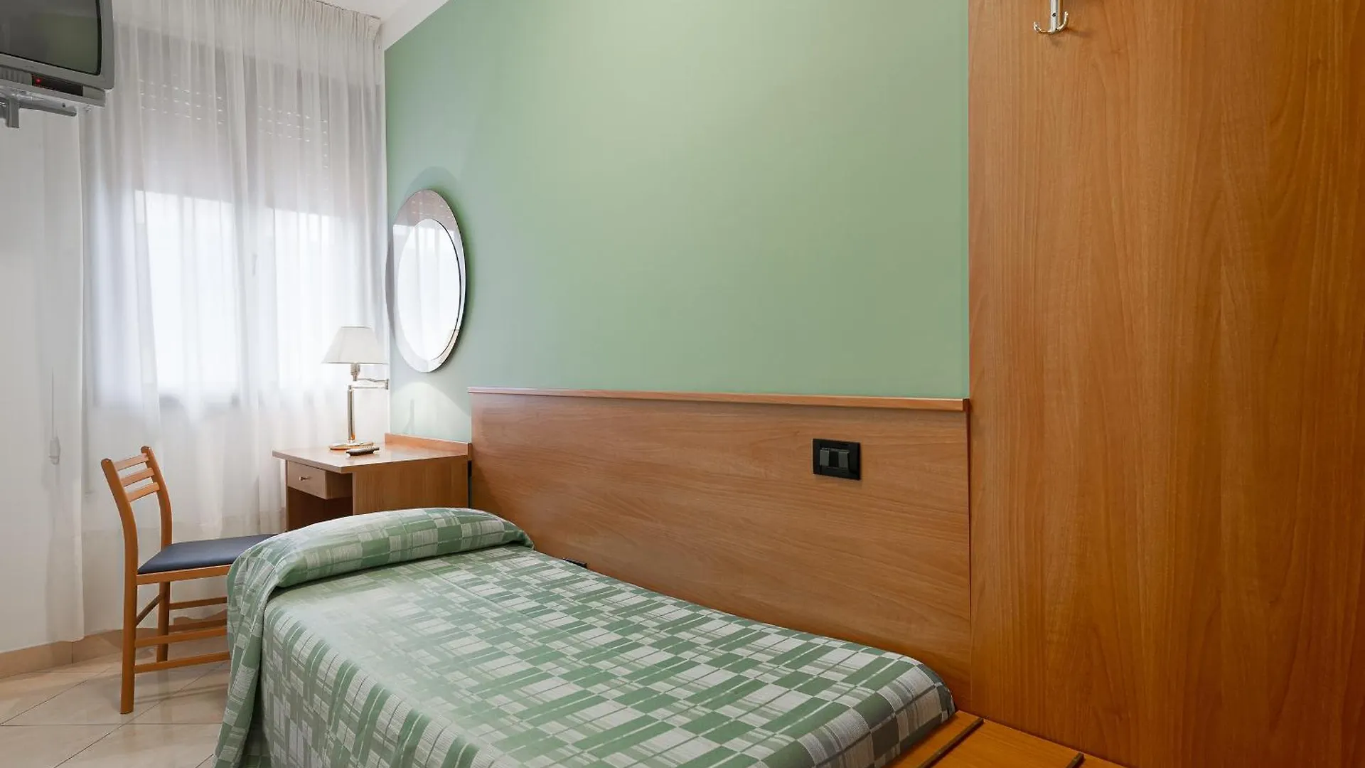 Hotel Europeo Соттомарина