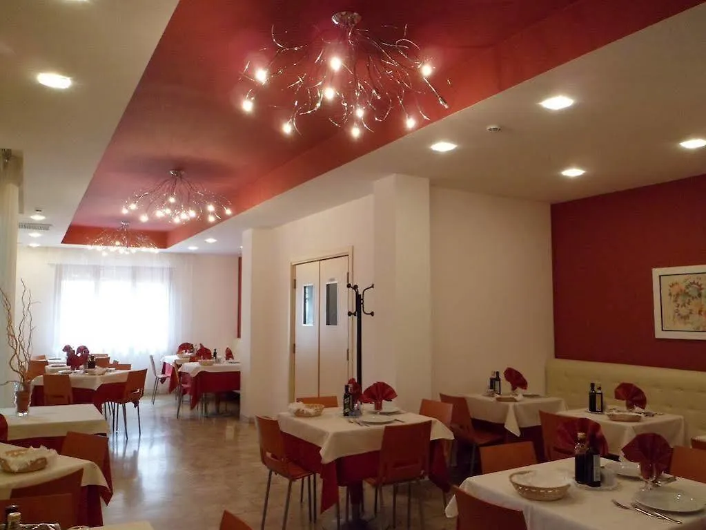 Hotel Europeo Соттомарина 3*,